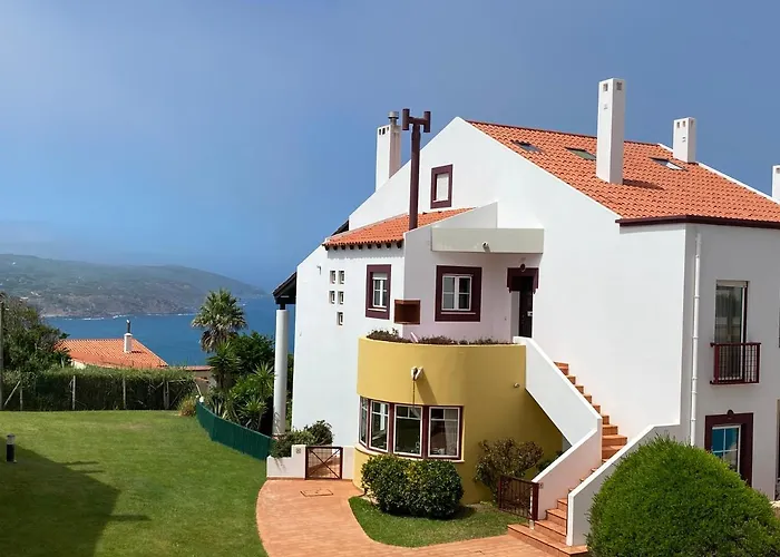 With Extraordinary View Of Atlantic * サン・マルティーニョ・ド・ポルト