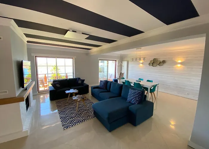 With Extraordinary View Of Atlantic * サン・マルティーニョ・ド・ポルト