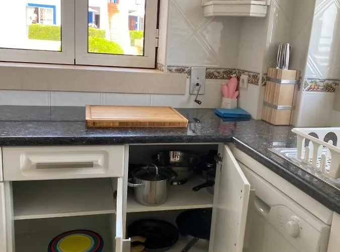 With Extraordinary View Of Atlantic サン・マルティーニョ・ド・ポルト