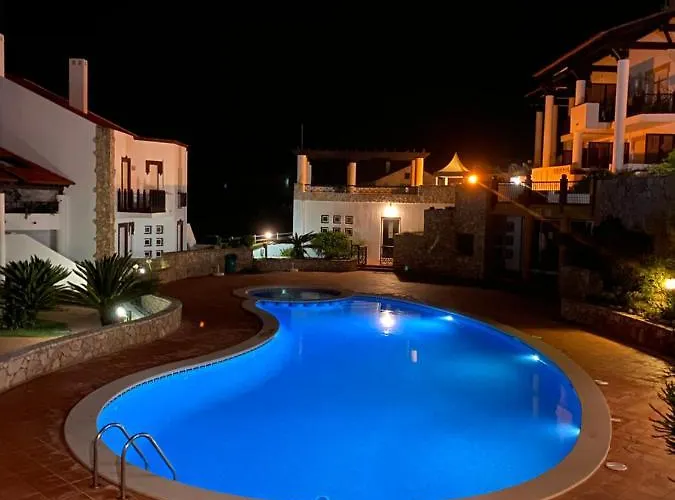 With Extraordinary View Of Atlantic ヴィラ サン・マルティーニョ・ド・ポルト