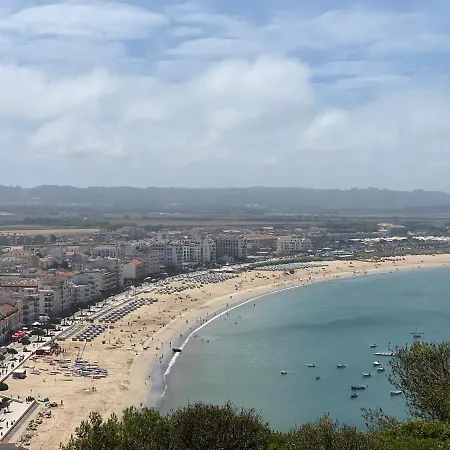 فيلة With Extraordinary View Of Atlantic