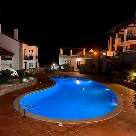 With Extraordinary View Of Atlantic Willa São Martinho do Porto